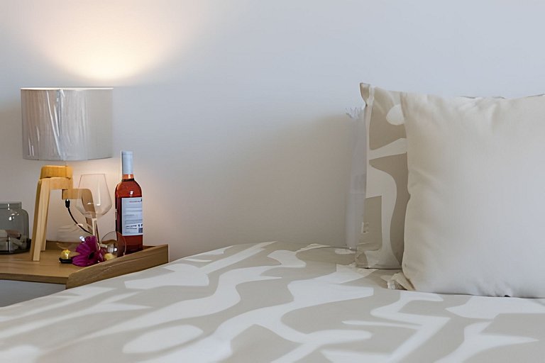 Aria Ocean 606 by Del Mar