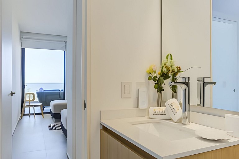Aria Ocean 606 by Del Mar