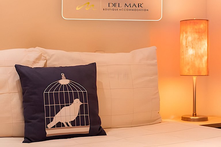 Peninsula 6G F1 by Del Mar