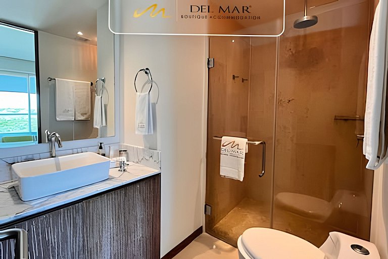 Peninsula 6G F1 by Del Mar