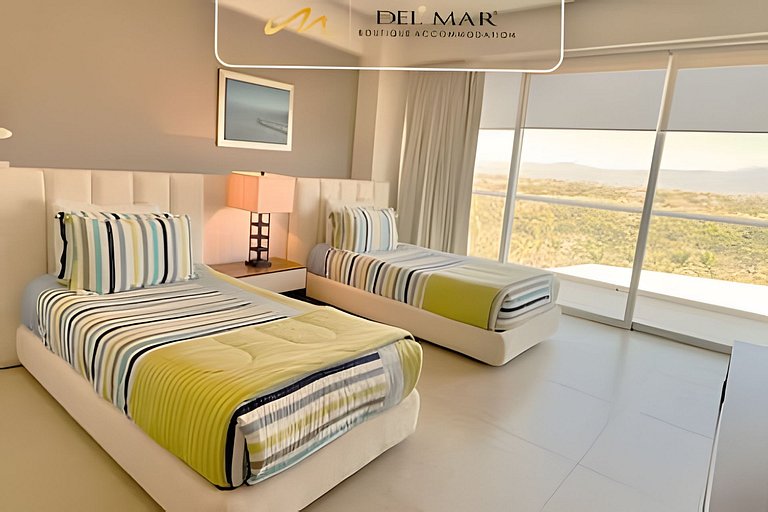 Peninsula 6G F1 by Del Mar