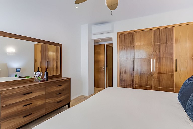 Nitta Condo 109 by Del Mar
