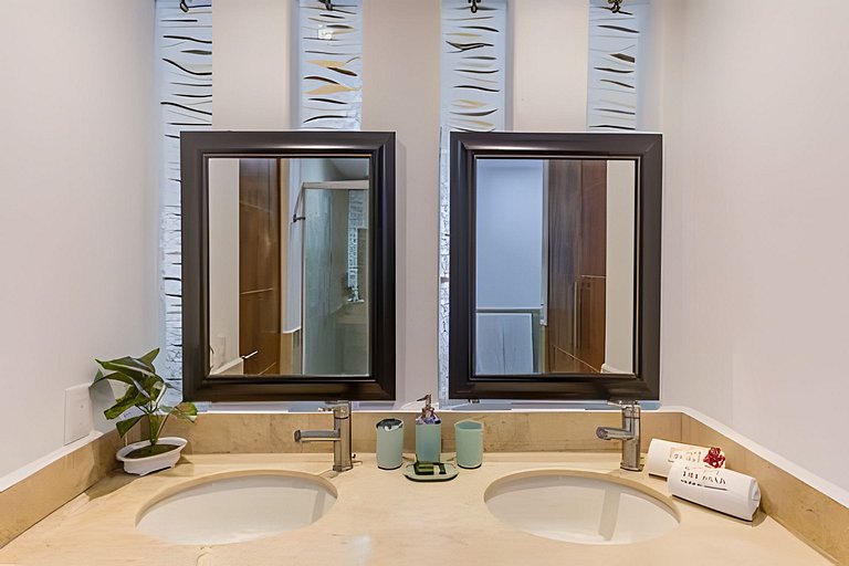 Nitta Condo 109 by Del Mar