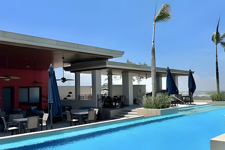 D'Toscana 308 by Del Mar