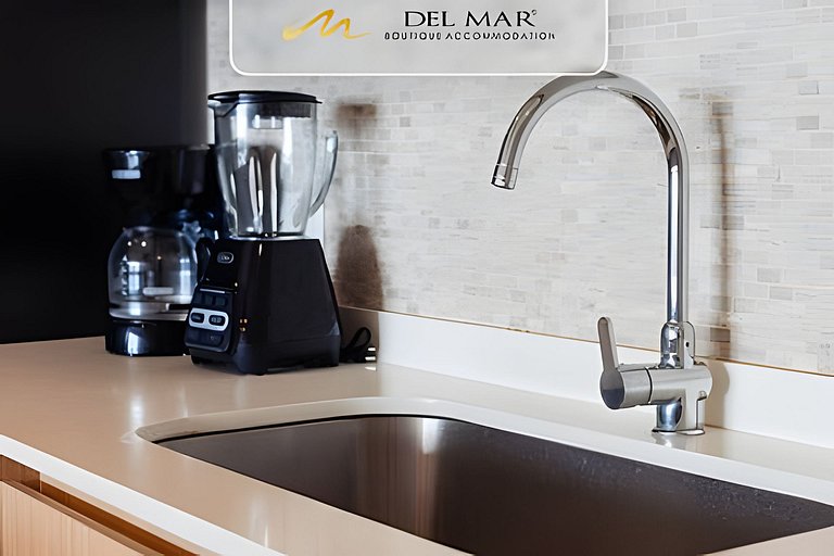 Aria 805 Del Mar by Del Mar