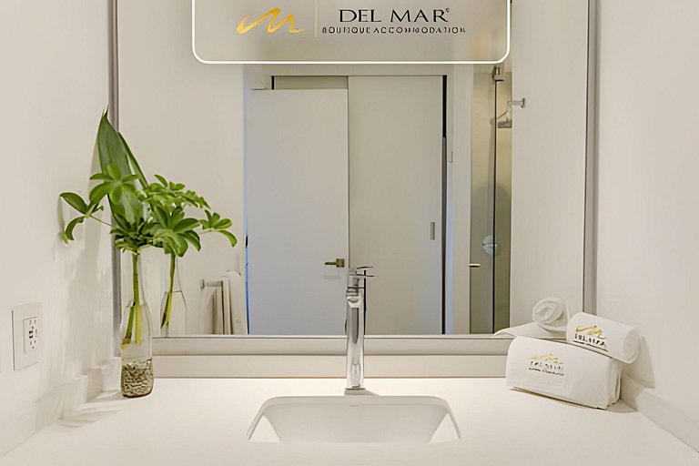 Aria Ocean 110 by Del Mar