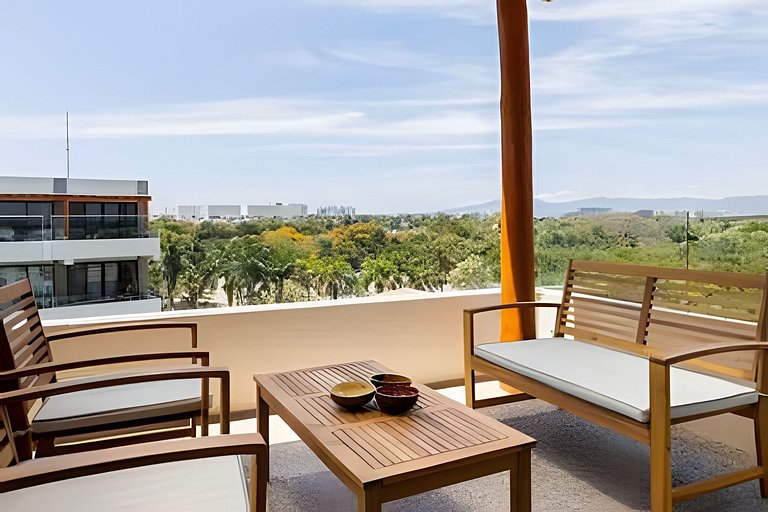 Puertarena I24 by Del Mar