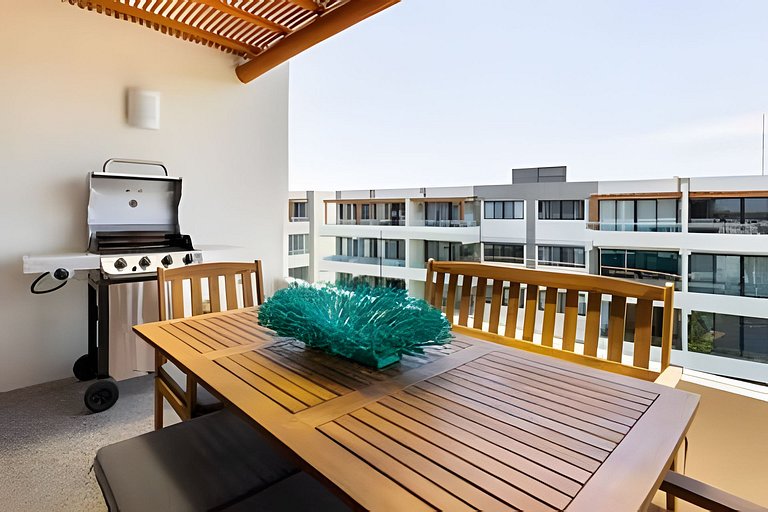 Puertarena I24 by Del Mar