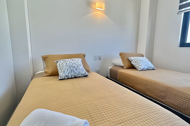 Puertarena I24 by Del Mar