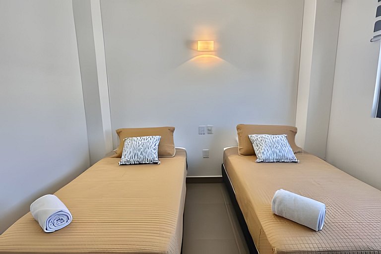Puertarena I24 by Del Mar