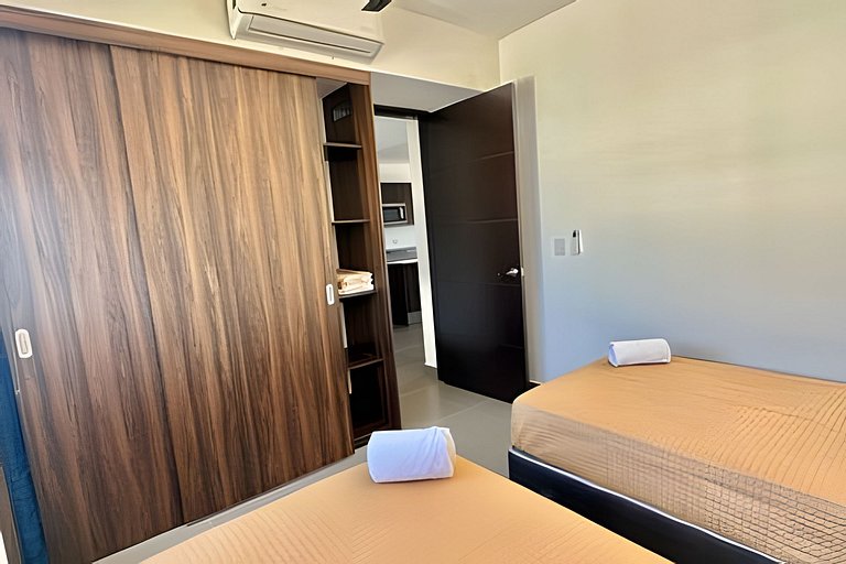 Puertarena I24 by Del Mar