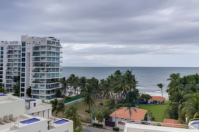 Nitta Condo 108 by Del Mar